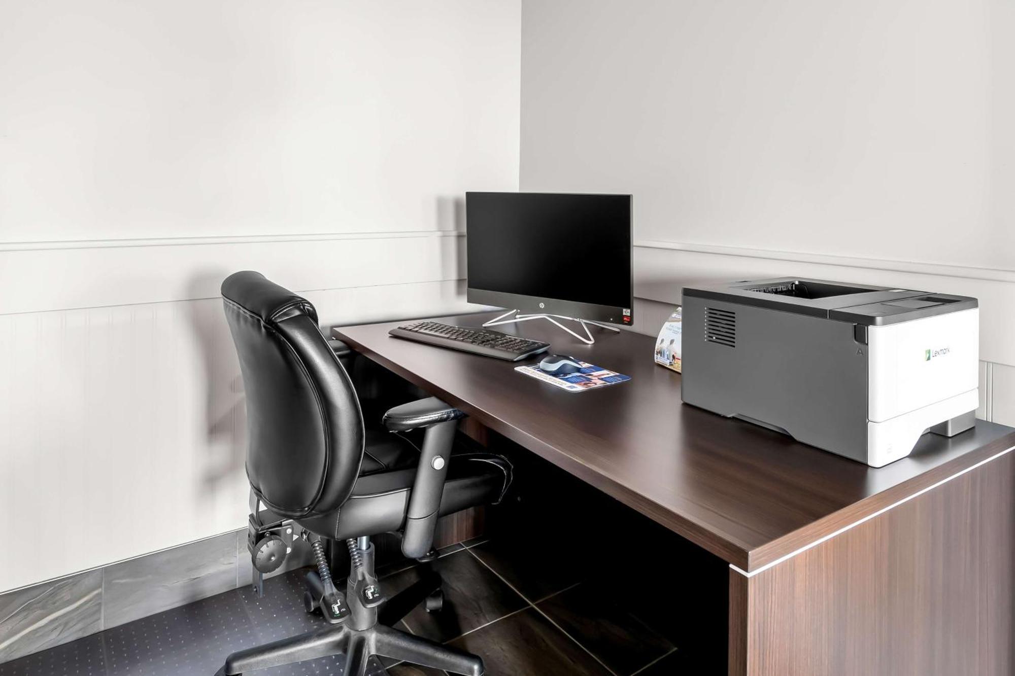 Surestay Studio By Best Western Hardisty Exterior foto